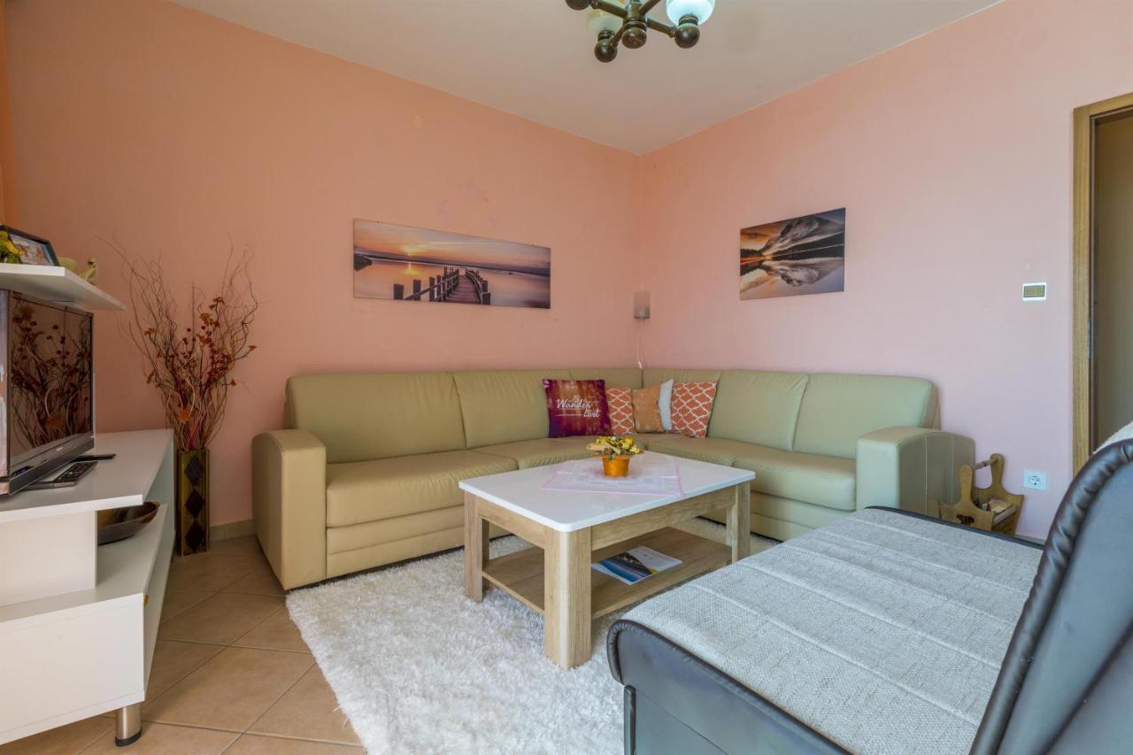 Apartments Dragica Dramalj Exterior photo