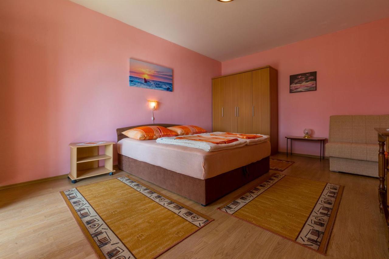 Apartments Dragica Dramalj Exterior photo